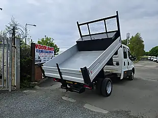 Used 2017 Iveco Daily 35C 12D Crew Cab Tipper White - Interior and Exterior details 8