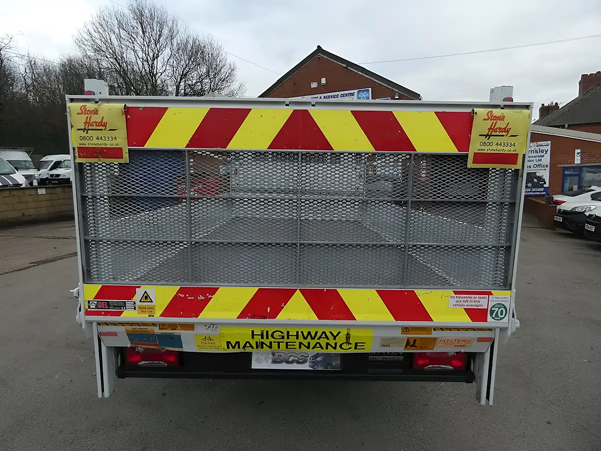 Used 2017 Iveco Daily 35S 3750 Lwb Dropside White - Interior and Exterior details 15