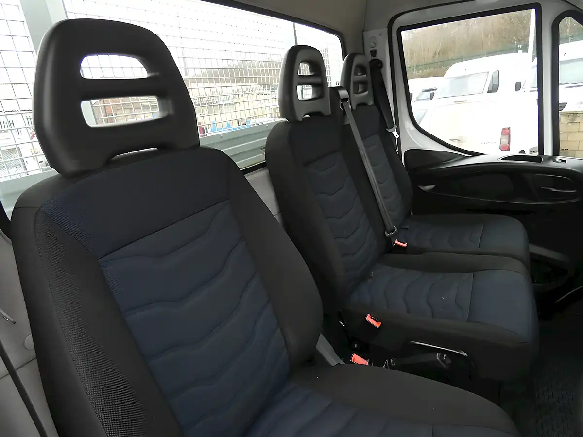 Used 2017 Iveco Daily 35S 3750 Lwb Dropside White - Interior and Exterior details 16
