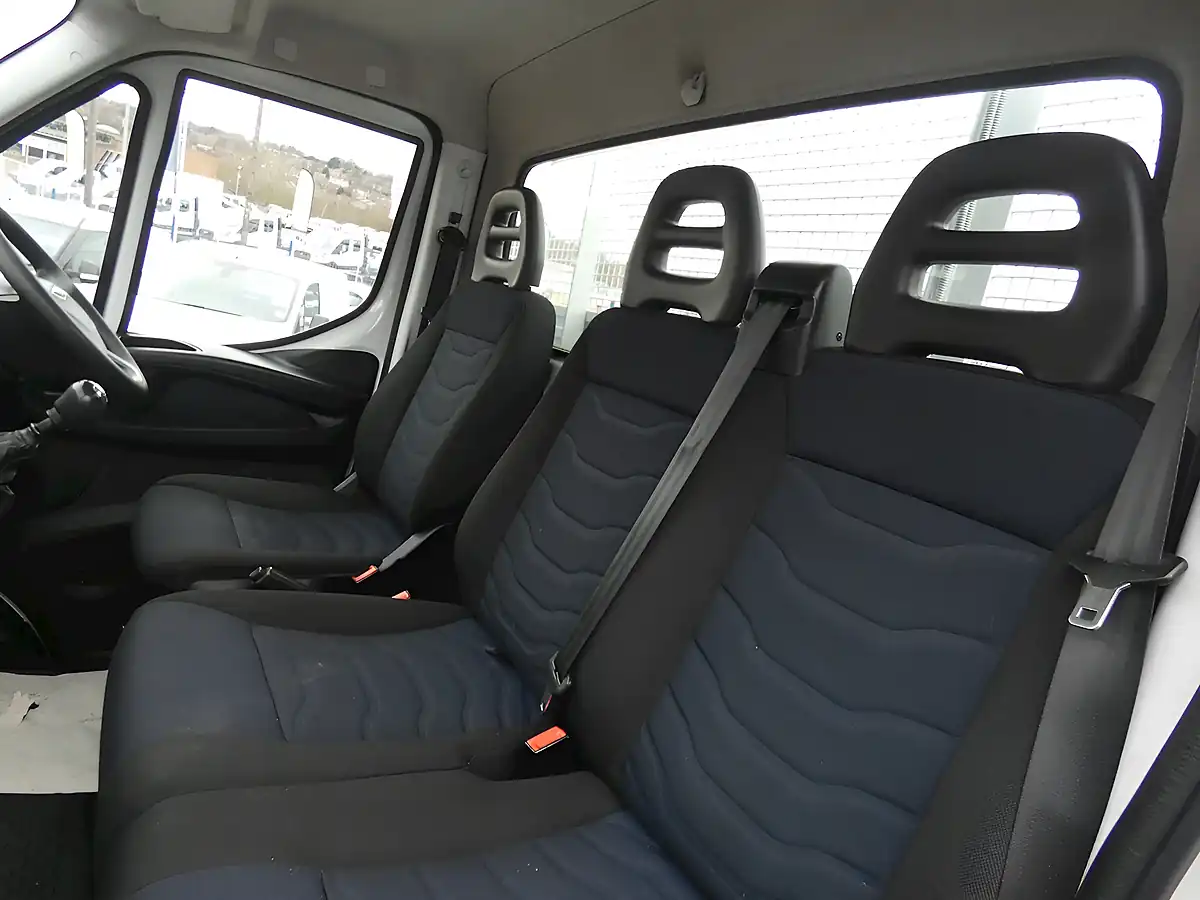 Used 2017 Iveco Daily 35S 3750 Lwb Dropside White - Interior and Exterior details 18