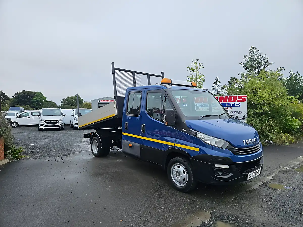 Used 2017 Iveco Daily Crew Cab Tipper Blue - Front View