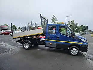 Used 2017 Iveco Daily Crew Cab Tipper Blue - Interior and Exterior details 2