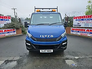 Used 2017 Iveco Daily Crew Cab Tipper Blue - Interior and Exterior details 3