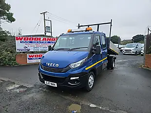 Used 2017 Iveco Daily Crew Cab Tipper Blue - Interior and Exterior details 4