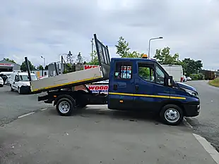 Used 2017 Iveco Daily Crew Cab Tipper Pickup Blue - Interior and Exterior details 2