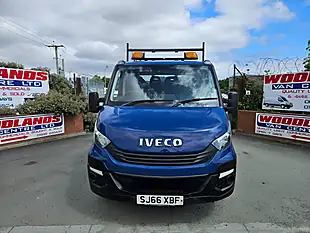 Used 2017 Iveco Daily Crew Cab Tipper Pickup Blue - Interior and Exterior details 3