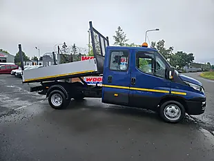 Used 2017 Iveco Daily Crew Cab Tipper Pickup Blue - Interior and Exterior details 2