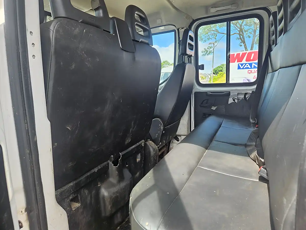 Used 2017 Iveco Daily Crew Cab Tipper White - Interior and Exterior details 10