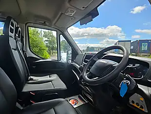 Used 2017 Iveco Daily Crew Cab Tipper White - Interior and Exterior details 12