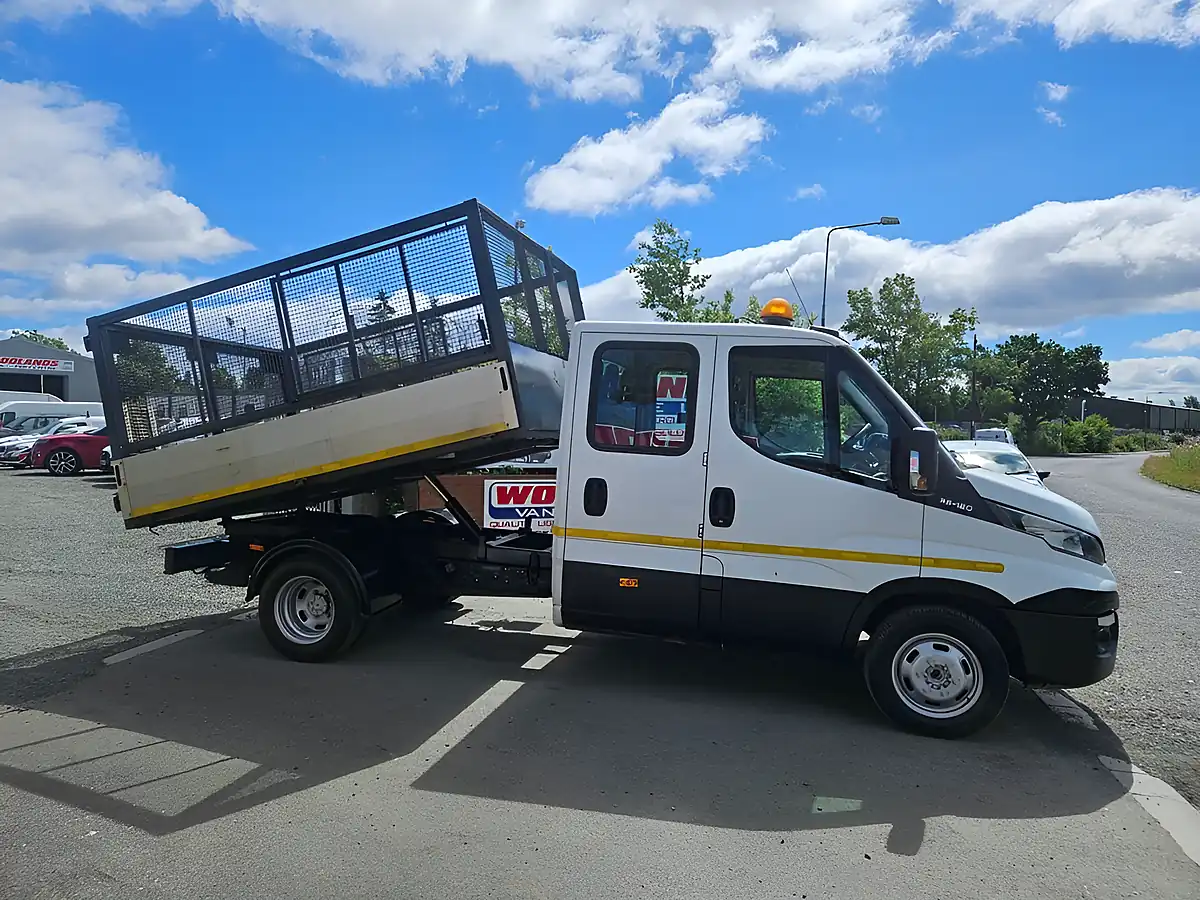 Used 2017 Iveco Daily Crew Cab Tipper White - Interior and Exterior details 2