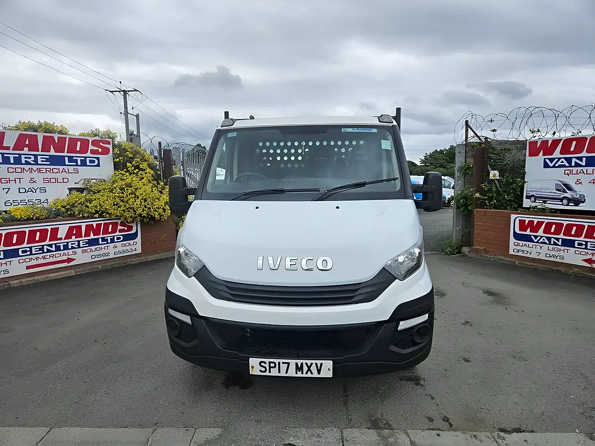 Used 2017 Iveco Daily Lwb Dropside White - Interior and Exterior details 3