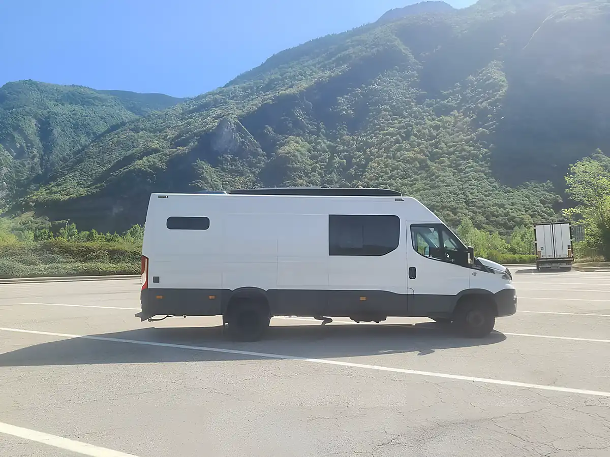 Used 2017 Iveco Daily Regional 65C 4100L L3 H3 White - Interior and Exterior details 11