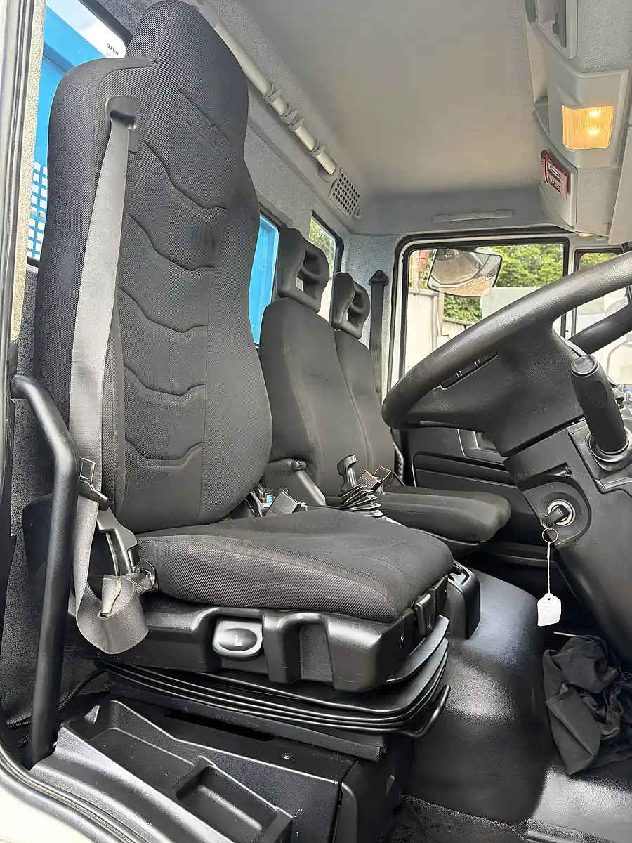 Used 2017 Iveco Eurocargo Tipper White - Interior and Exterior details 6
