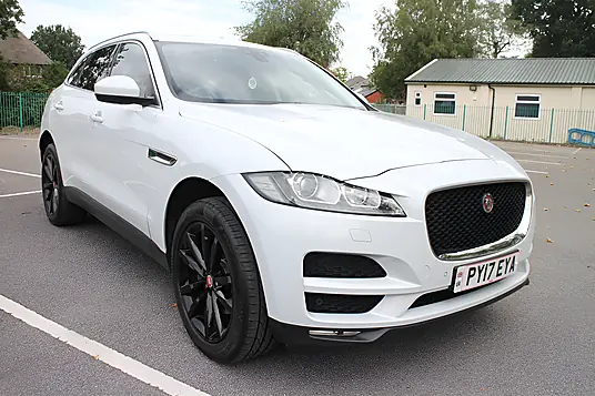 2017 Jaguar F-PACE Portfolio 2.0 D