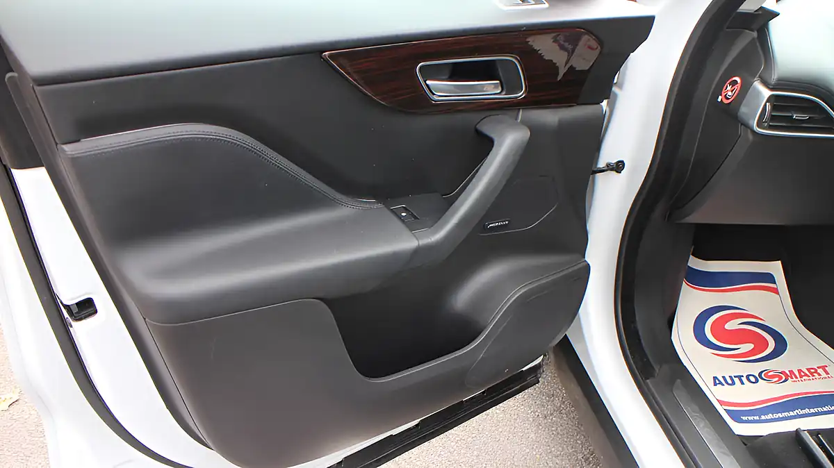 Used 2017 Jaguar F-Pace Portfolio AWD White - Interior and Exterior details 10