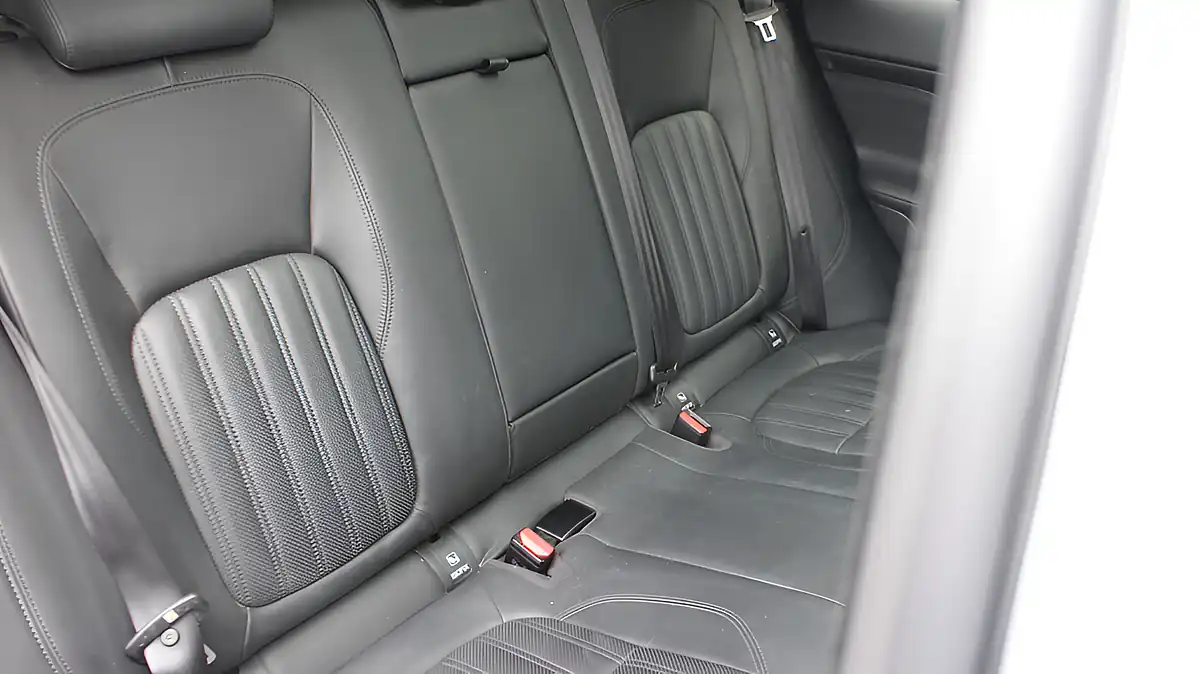 Used 2017 Jaguar F-Pace Portfolio AWD White - Interior and Exterior details 7