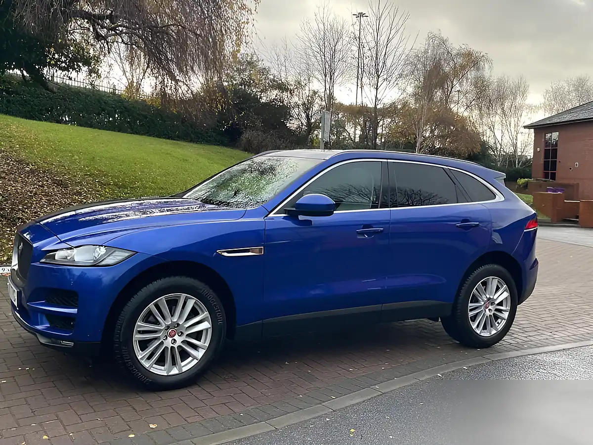 Used 2017 Jaguar F-Pace Portfolio Blue - Interior and Exterior details 6
