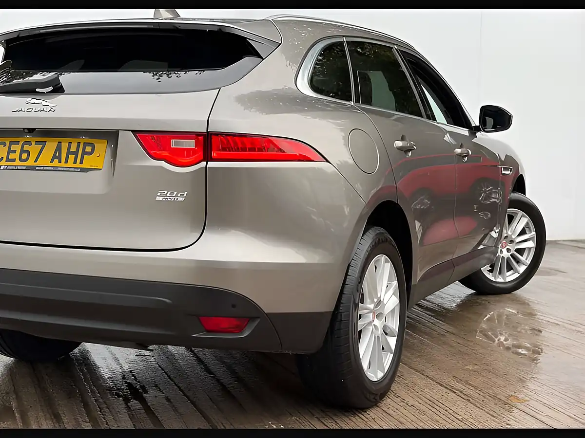 Used 2017 Jaguar F-Pace Portfolio Silicon Silver - Interior and Exterior details 13