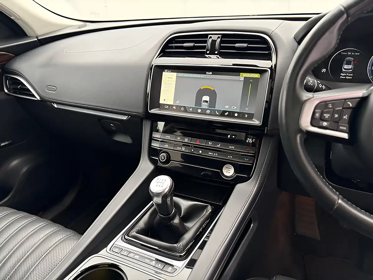 Used 2017 Jaguar F-Pace Portfolio Silicon Silver - Interior and Exterior details 17