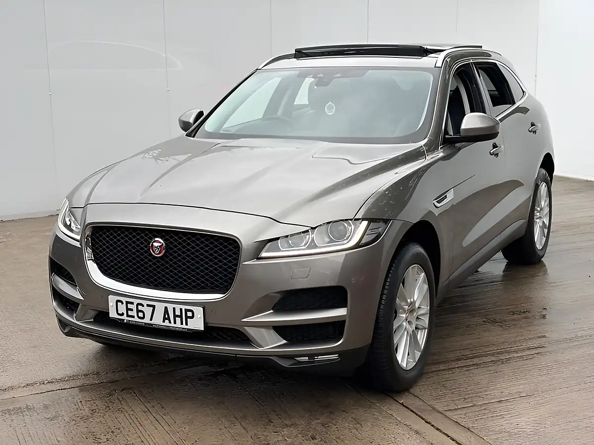 Used 2017 Jaguar F-Pace Portfolio Silicon Silver - Interior and Exterior details 20