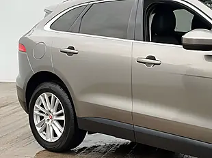 Used 2017 Jaguar F-Pace Portfolio Silicon Silver - Interior and Exterior details 6