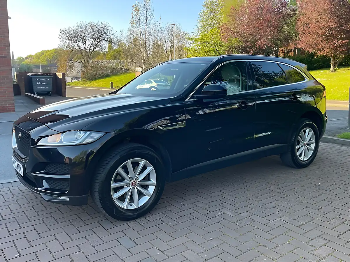 Used 2017 Jaguar F-Pace Prestige Black - Interior and Exterior details 3