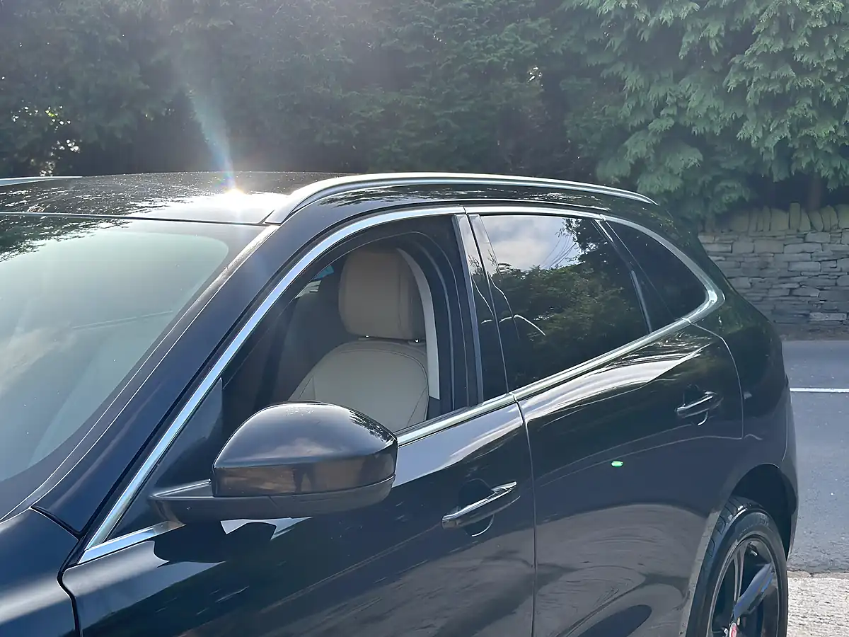 Used 2017 Jaguar F-Pace Prestige Black - Interior and Exterior details 10