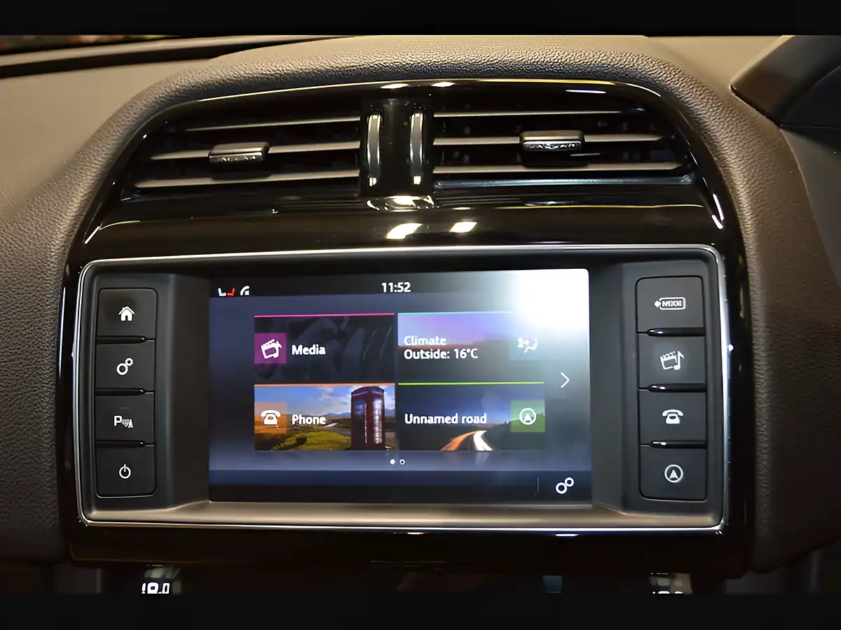 Used 2017 Jaguar F-Pace Prestige Firenze Red - Interior and Exterior details 11