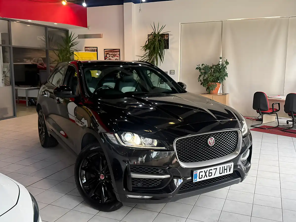 Used 2017 Jaguar F-Pace R-Sport Black - Front View