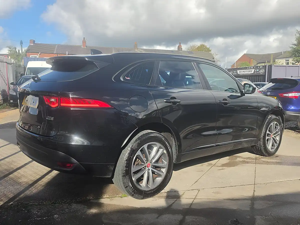 Used 2017 Jaguar F-Pace R-Sport Black - Interior and Exterior details 7