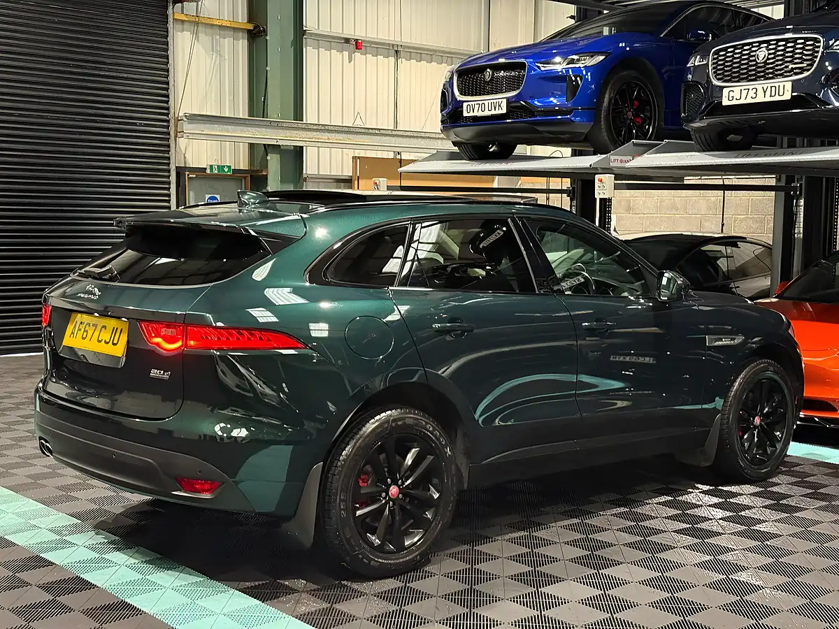 Used 2017 Jaguar F-Pace R-Sport British Racing Green - Interior and Exterior details 9