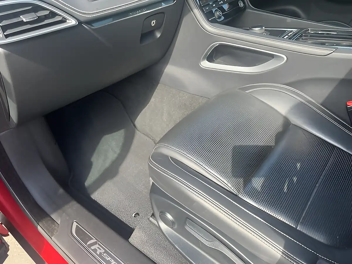 Used 2017 Jaguar F-Pace R-Sport Firenze Red - Interior and Exterior details 18