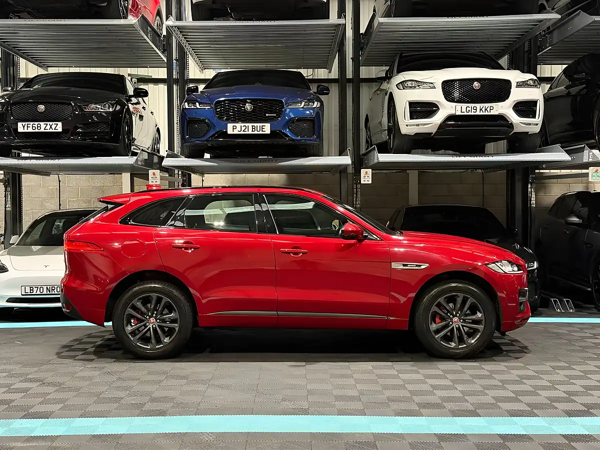Used 2017 Jaguar F-Pace R-Sport Red - Interior and Exterior details 10