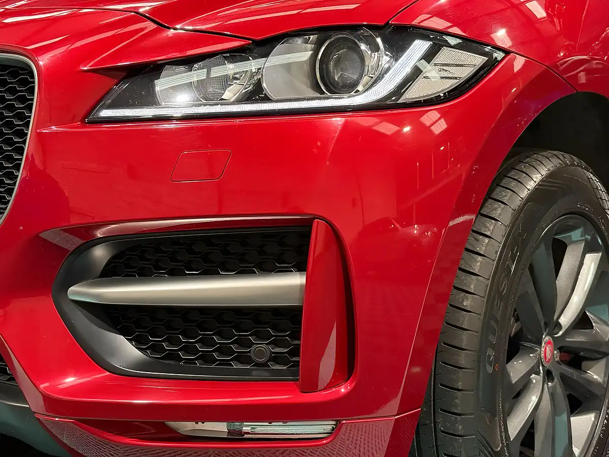 Used 2017 Jaguar F-Pace R-Sport Red - Interior and Exterior details 12