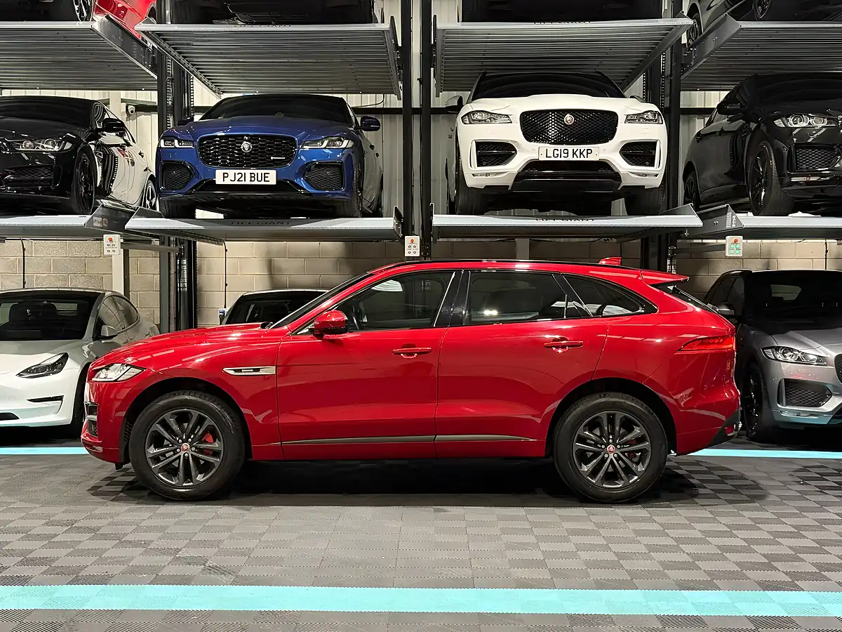 Used 2017 Jaguar F-Pace R-Sport Red - Interior and Exterior details 6