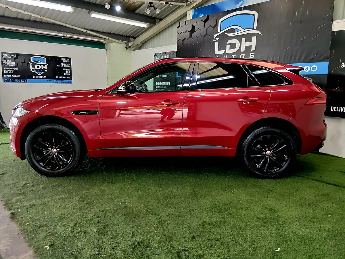 Used 2017 Jaguar F-Pace R-Sport Red - Interior and Exterior details 6