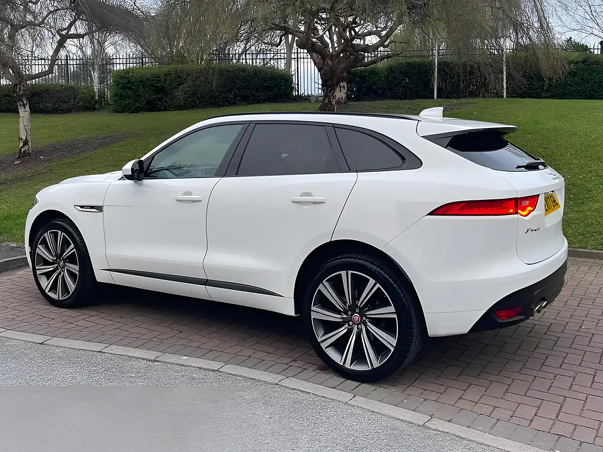 Used 2017 Jaguar F-Pace R-Sport White - Interior and Exterior details 11