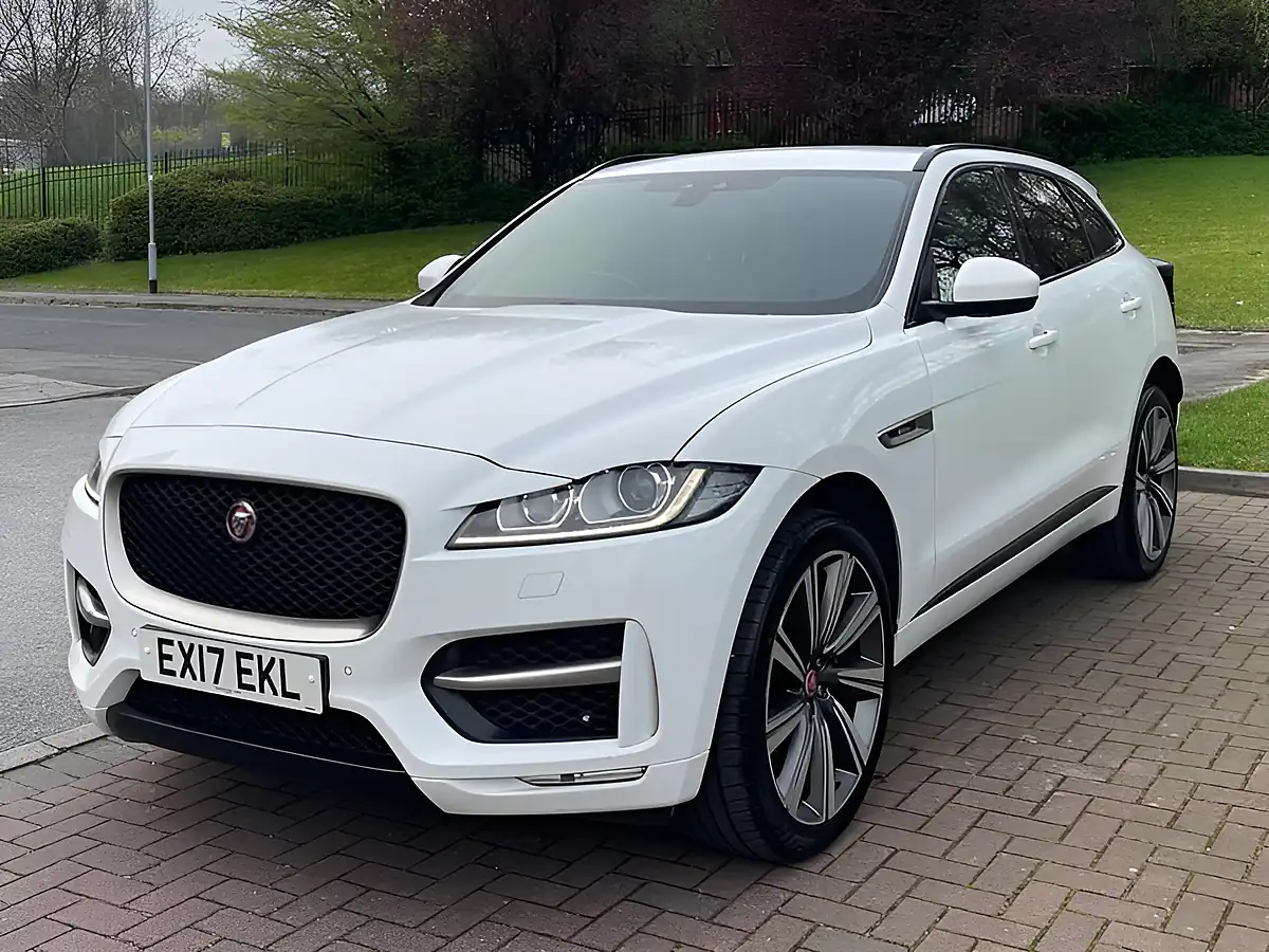 Used 2017 Jaguar F-Pace R-Sport White - Interior and Exterior details 5