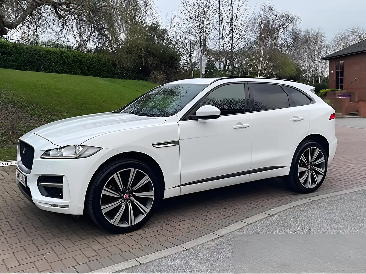 Used 2017 Jaguar F-Pace R-Sport White - Interior and Exterior details 7