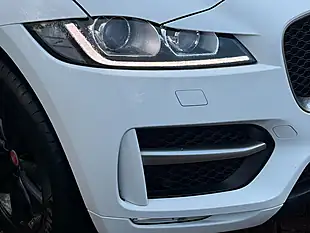 Used 2017 Jaguar F-Pace R-Sport White - Interior and Exterior details 13