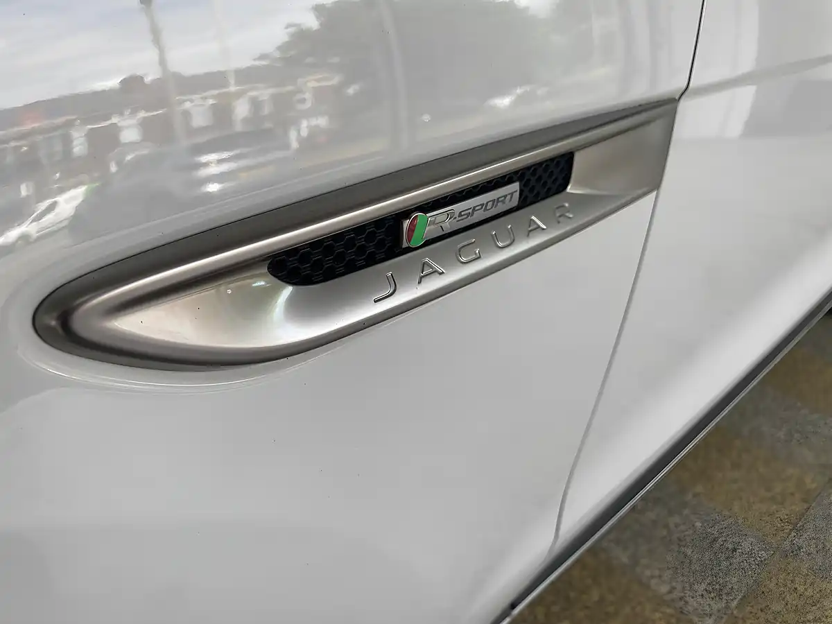 Used 2017 Jaguar F-Pace R-Sport White - Interior and Exterior details 17