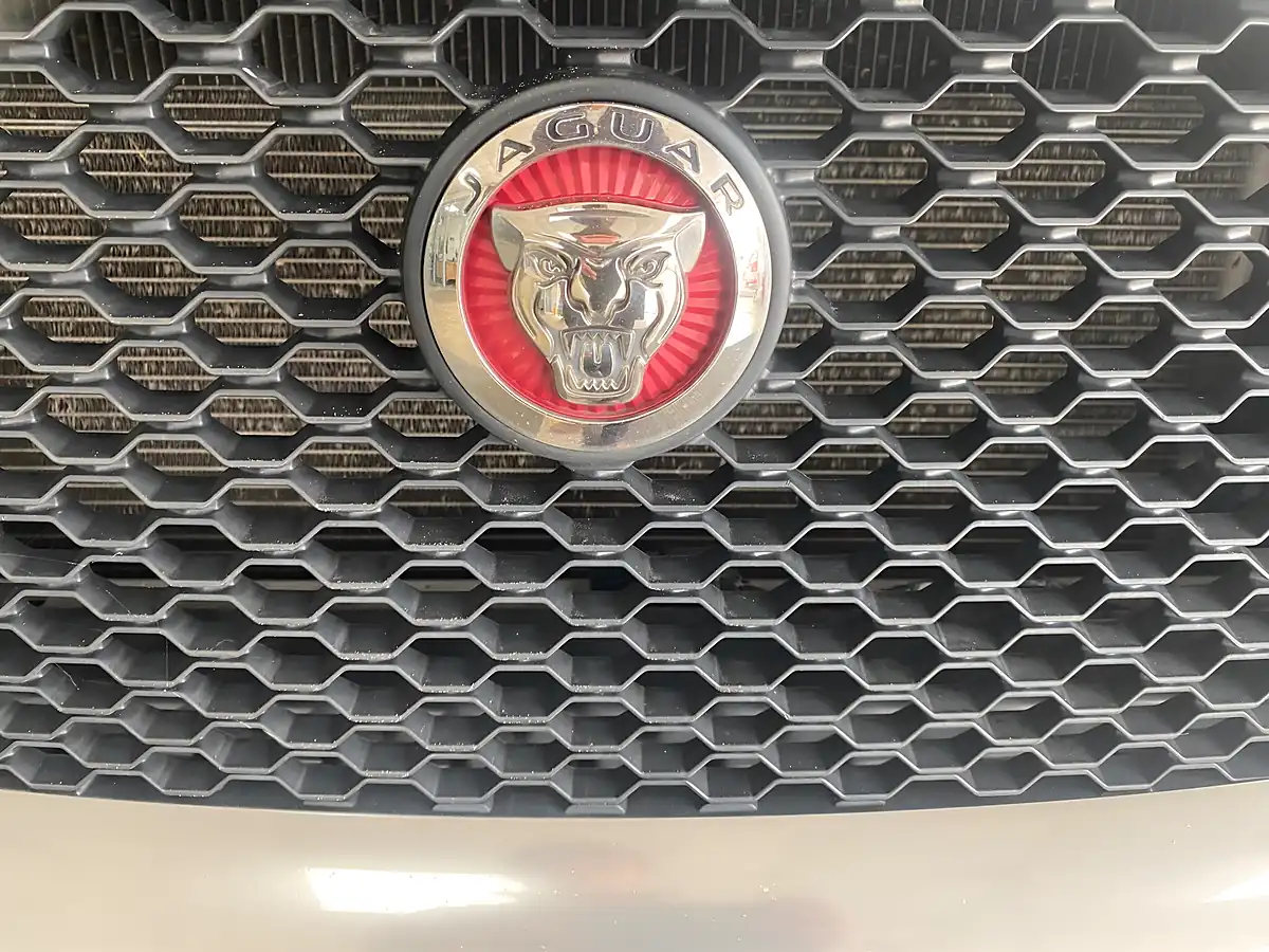 Used 2017 Jaguar F-Pace R-Sport White - Interior and Exterior details 20