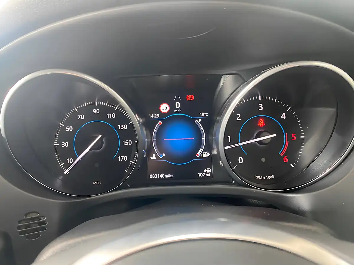 Used 2017 Jaguar F-Pace R-Sport White - Interior and Exterior details 8