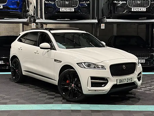 2017 Jaguar F-PACE R-Sport D180