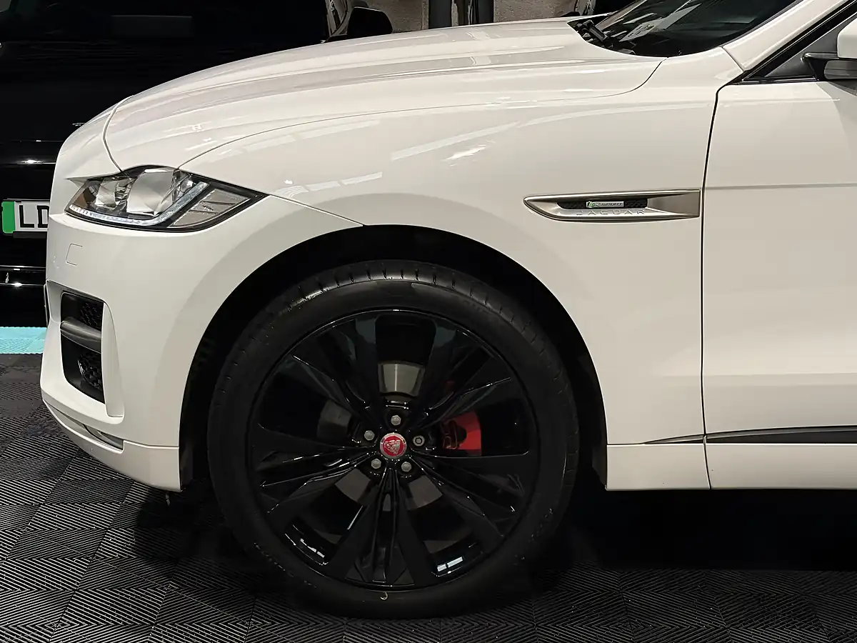 Used 2017 Jaguar F-Pace R-Sport White - Interior and Exterior details 10