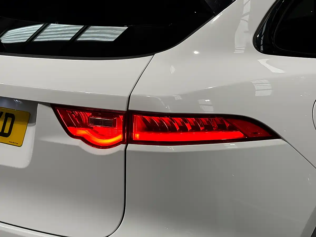 Used 2017 Jaguar F-Pace R-Sport White - Interior and Exterior details 11