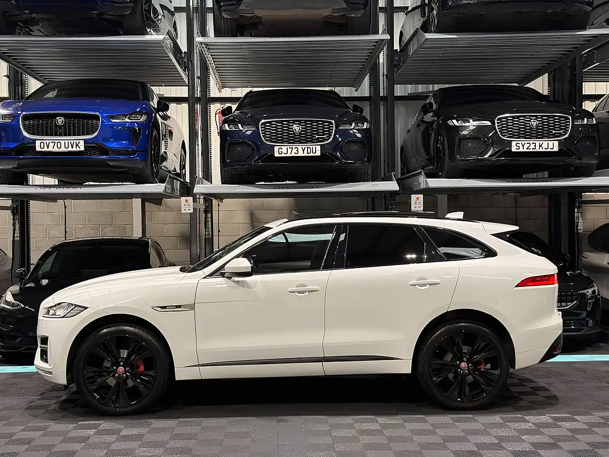 Used 2017 Jaguar F-Pace R-Sport White - Interior and Exterior details 6