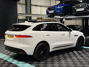 Used 2017 Jaguar F-Pace R-Sport White - Interior and Exterior details 9
