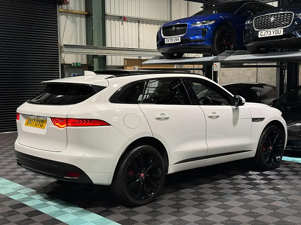 Used 2017 Jaguar F-Pace R-Sport White - Interior and Exterior details 9