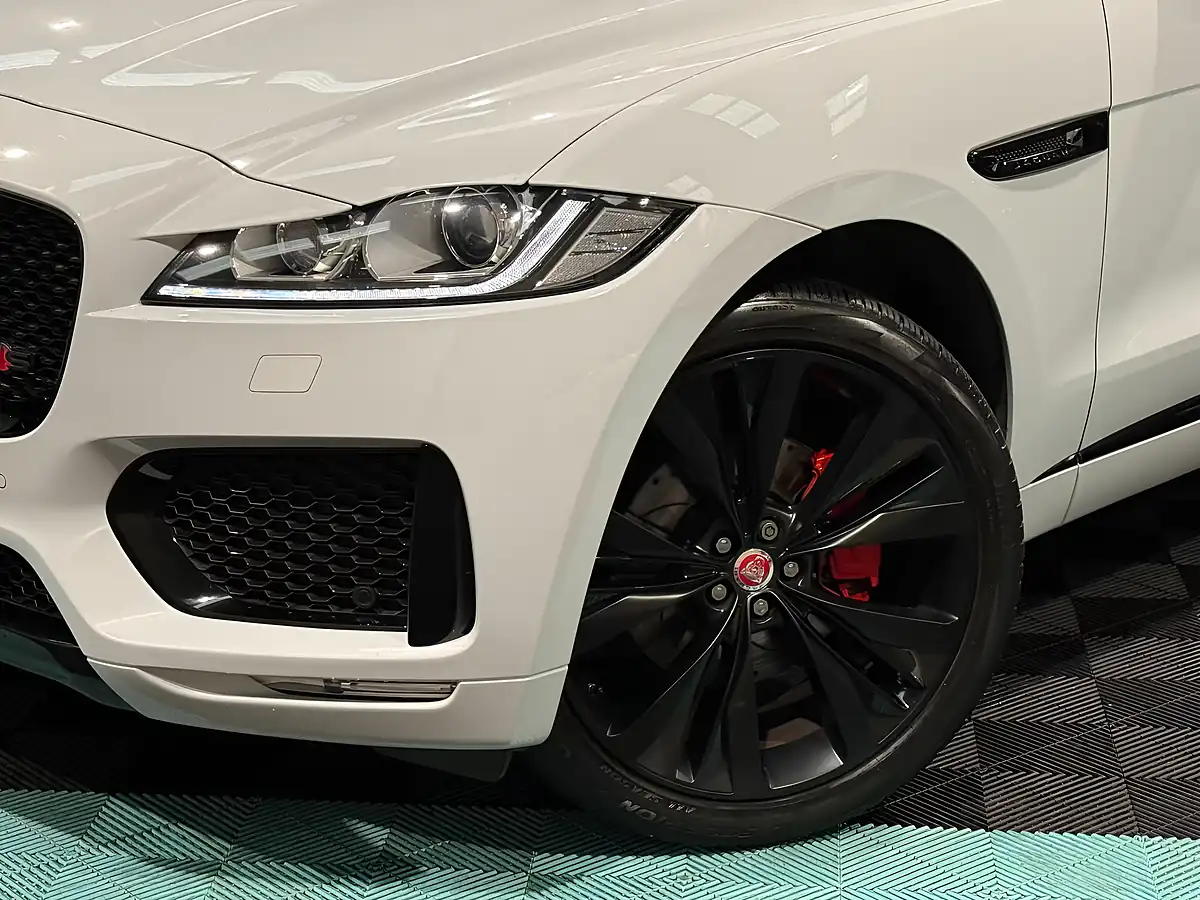 Used 2017 Jaguar F-Pace S White - Interior and Exterior details 12